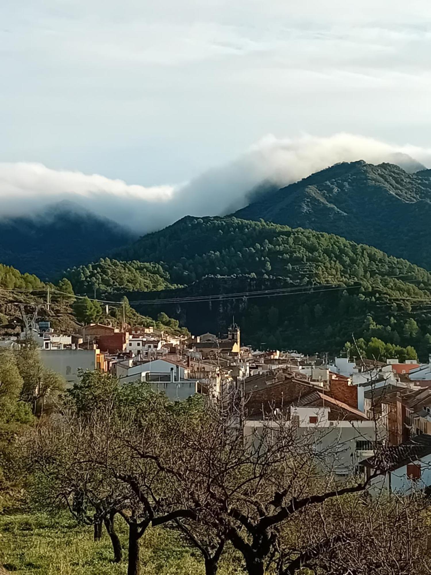 La Viajera Espadan Algimia de Almonacid 外观 照片